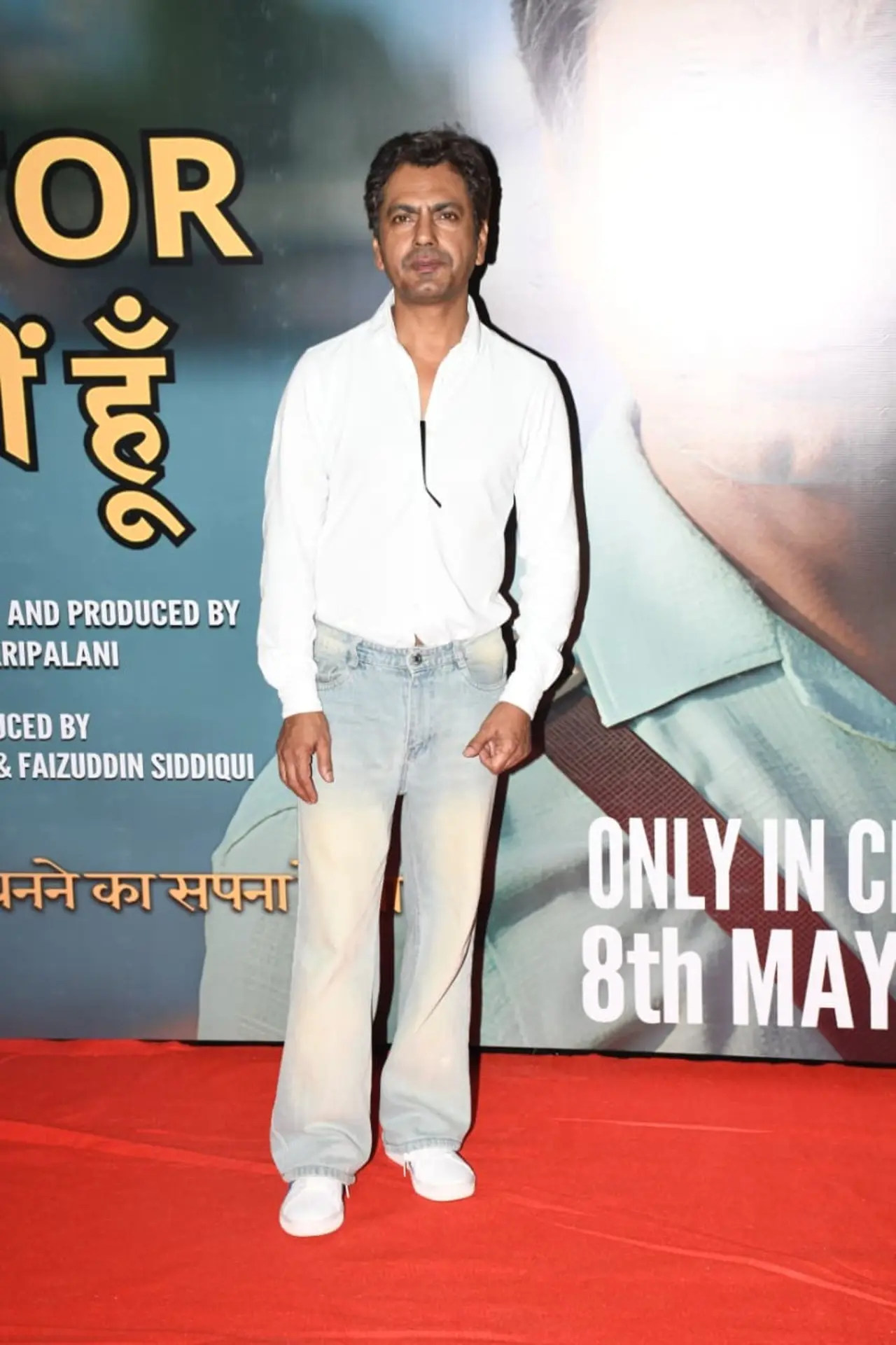 Nawazuddin Siddiqui was seen posing for the paps at the screening of his film Main Actor Nahi Hoon.